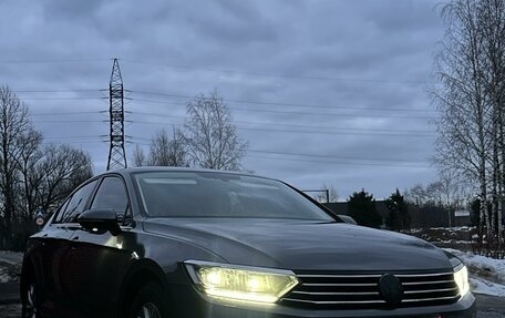 Volkswagen Passat B8 рестайлинг, 2015 год, 2 000 000 рублей, 2 фотография