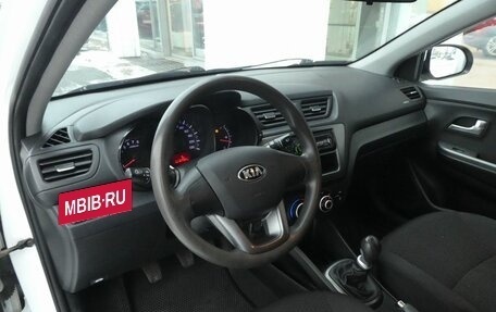 KIA Rio III рестайлинг, 2013 год, 750 000 рублей, 12 фотография