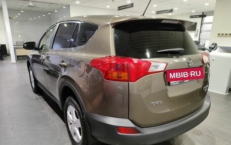 Toyota RAV4, 2013 год, 1 899 000 рублей, 7 фотография