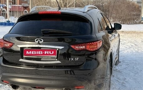 Infiniti FX II, 2012 год, 2 600 000 рублей, 11 фотография