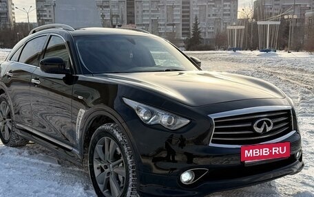 Infiniti FX II, 2012 год, 2 600 000 рублей, 19 фотография