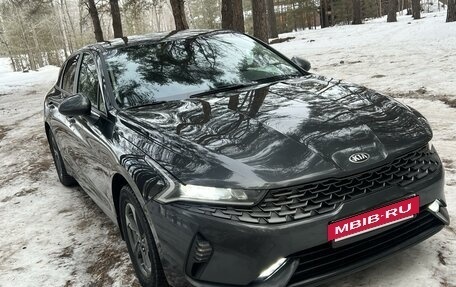 KIA K5, 2021 год, 2 385 000 рублей, 12 фотография