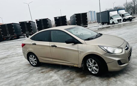 Hyundai Solaris II рестайлинг, 2013 год, 890 000 рублей, 3 фотография