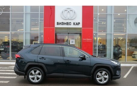 Toyota RAV4, 2020 год, 2 875 000 рублей, 4 фотография