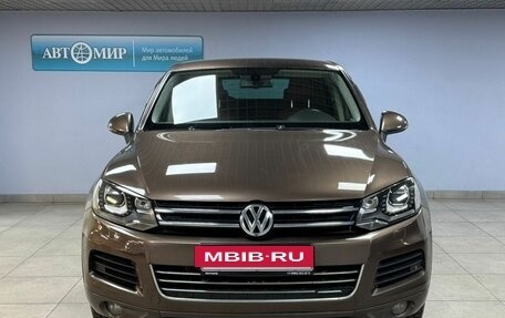 Volkswagen Touareg III, 2011 год, 2 029 000 рублей, 2 фотография