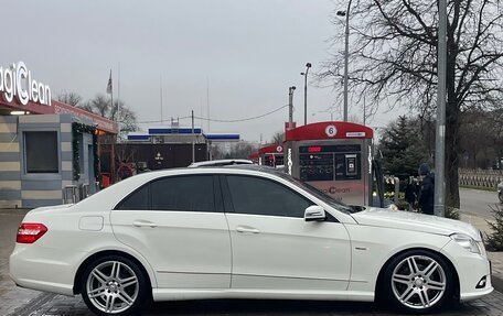 Mercedes-Benz E-Класс, 2011 год, 1 600 000 рублей, 1 фотография