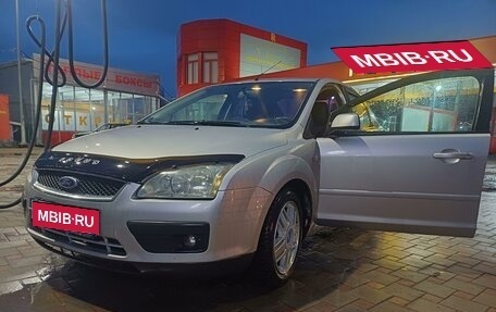 Ford Focus II рестайлинг, 2005 год, 630 000 рублей, 1 фотография