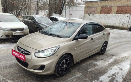 Hyundai Solaris II рестайлинг, 2012 год, 790 000 рублей, 3 фотография