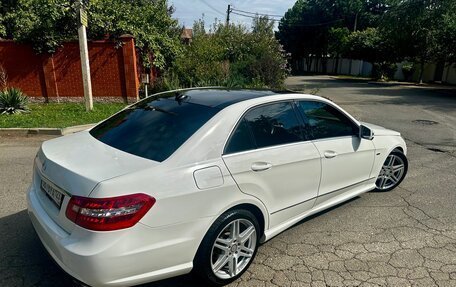 Mercedes-Benz E-Класс, 2011 год, 1 600 000 рублей, 13 фотография