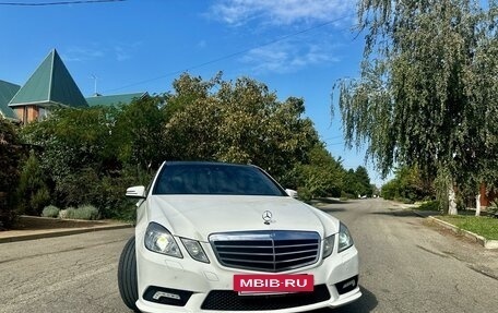 Mercedes-Benz E-Класс, 2011 год, 1 600 000 рублей, 6 фотография