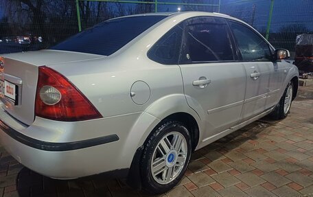 Ford Focus II рестайлинг, 2005 год, 630 000 рублей, 11 фотография