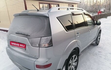 Mitsubishi Outlander III рестайлинг 3, 2007 год, 1 435 000 рублей, 16 фотография