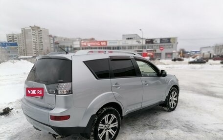 Mitsubishi Outlander III рестайлинг 3, 2007 год, 1 435 000 рублей, 15 фотография