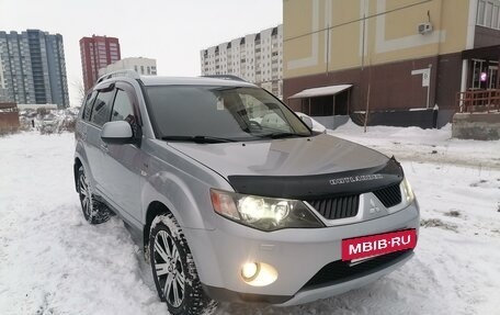 Mitsubishi Outlander III рестайлинг 3, 2007 год, 1 435 000 рублей, 31 фотография