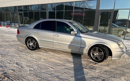 Mercedes-Benz E-Класс, 2003 год, 850 000 рублей, 2 фотография