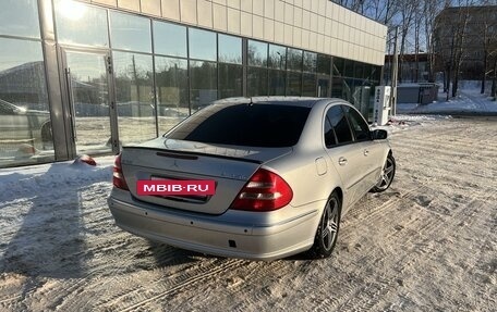 Mercedes-Benz E-Класс, 2003 год, 850 000 рублей, 4 фотография