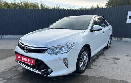 Toyota Camry, 2016 год, 2 600 000 рублей, 2 фотография