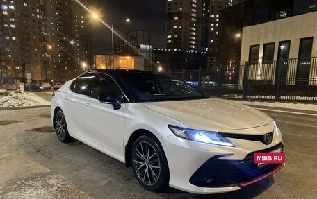 Toyota Camry, 2021 год, 3 470 000 рублей, 2 фотография