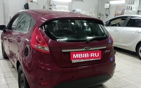 Ford Fiesta, 2011 год, 750 000 рублей, 4 фотография