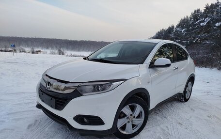 Honda Vezel, 2021 год, 1 750 000 рублей, 4 фотография