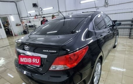 Hyundai Solaris II рестайлинг, 2014 год, 1 300 000 рублей, 26 фотография