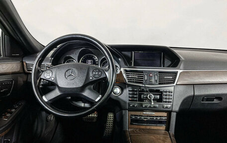 Mercedes-Benz E-Класс, 2011 год, 1 597 000 рублей, 12 фотография