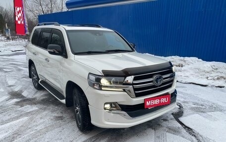 Toyota Land Cruiser 200, 2019 год, 11 000 000 рублей, 3 фотография