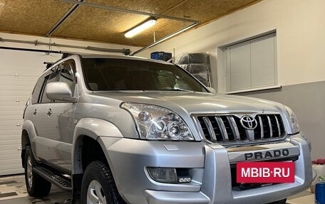 Toyota Land Cruiser Prado 120 рестайлинг, 2004 год, 2 290 000 рублей, 3 фотография