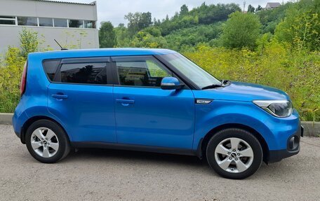 KIA Soul II рестайлинг, 2018 год, 1 607 000 рублей, 2 фотография