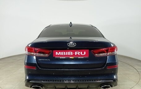 KIA Optima IV, 2018 год, 2 080 000 рублей, 6 фотография