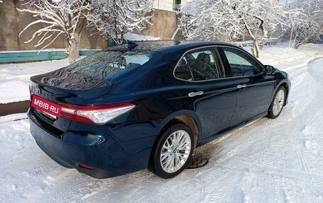 Toyota Camry, 2018 год, 2 920 000 рублей, 4 фотография