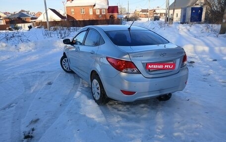 Hyundai Solaris II рестайлинг, 2011 год, 730 000 рублей, 6 фотография