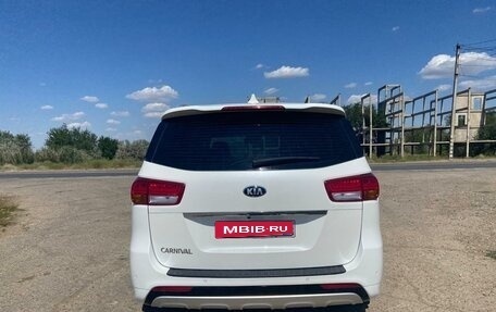 KIA Carnival III, 2018 год, 3 000 000 рублей, 5 фотография