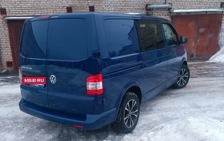 Volkswagen Transporter T5 рестайлинг, 2012 год, 1 390 000 рублей, 2 фотография