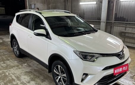 Toyota RAV4, 2017 год, 2 200 000 рублей, 5 фотография