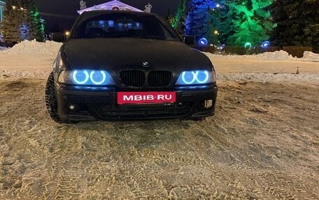 BMW 5 серия, 2002 год, 750 000 рублей, 3 фотография