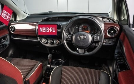 Toyota Vitz, 2018 год, 1 150 000 рублей, 6 фотография