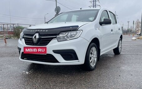 Renault Sandero II рестайлинг, 2019 год, 799 000 рублей, 1 фотография