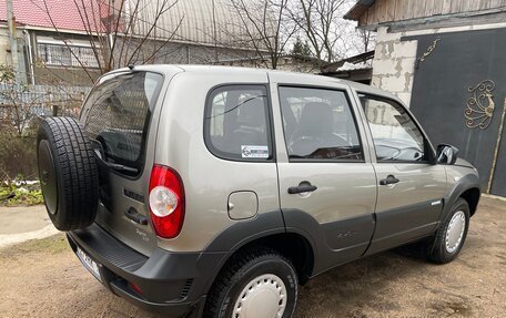 Chevrolet Niva I рестайлинг, 2015 год, 767 000 рублей, 7 фотография