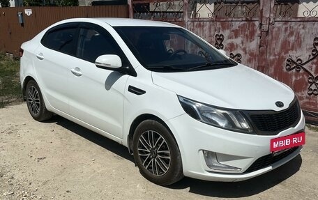 KIA Rio III рестайлинг, 2012 год, 900 000 рублей, 4 фотография