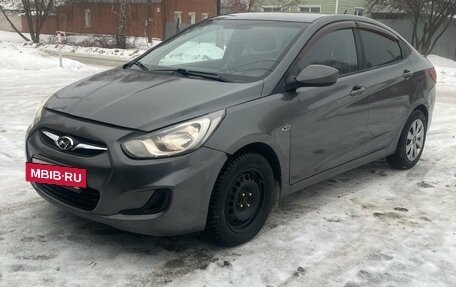 Hyundai Solaris II рестайлинг, 2013 год, 645 000 рублей, 2 фотография