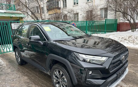 Toyota RAV4, 2024 год, 4 400 000 рублей, 3 фотография