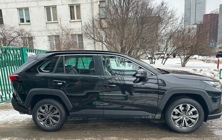 Toyota RAV4, 2024 год, 4 400 000 рублей, 5 фотография