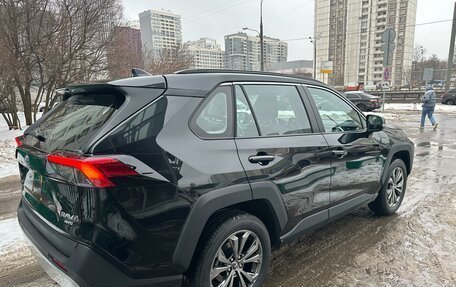 Toyota RAV4, 2024 год, 4 400 000 рублей, 4 фотография