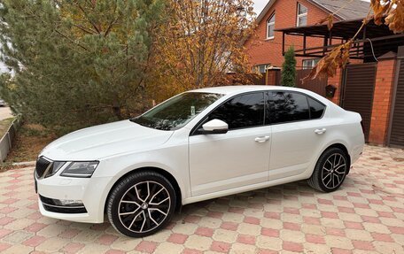 Skoda Octavia, 2018 год, 1 880 000 рублей, 2 фотография