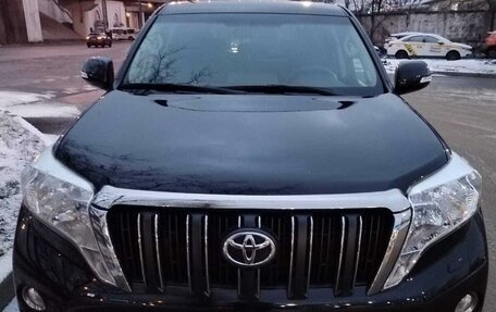 Toyota Land Cruiser Prado 150 рестайлинг 2, 2015 год, 4 600 000 рублей, 34 фотография