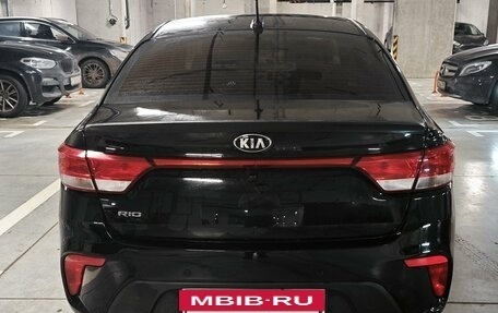 KIA Rio IV, 2018 год, 1 300 000 рублей, 2 фотография