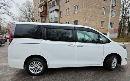 Toyota Esquire I, 2018 год, 2 950 000 рублей, 7 фотография