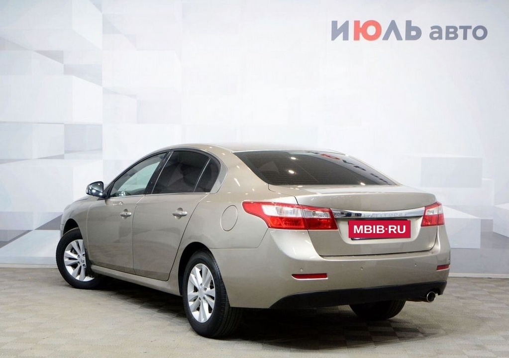 Renault Latitude I, 2010 год, 930 000 рублей, 6 фотография