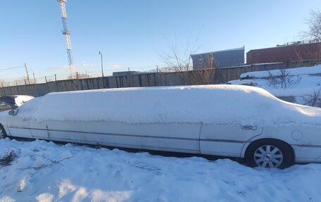 Lincoln Town Car III рестайлинг, 2003 год, 199 000 рублей, 7 фотография